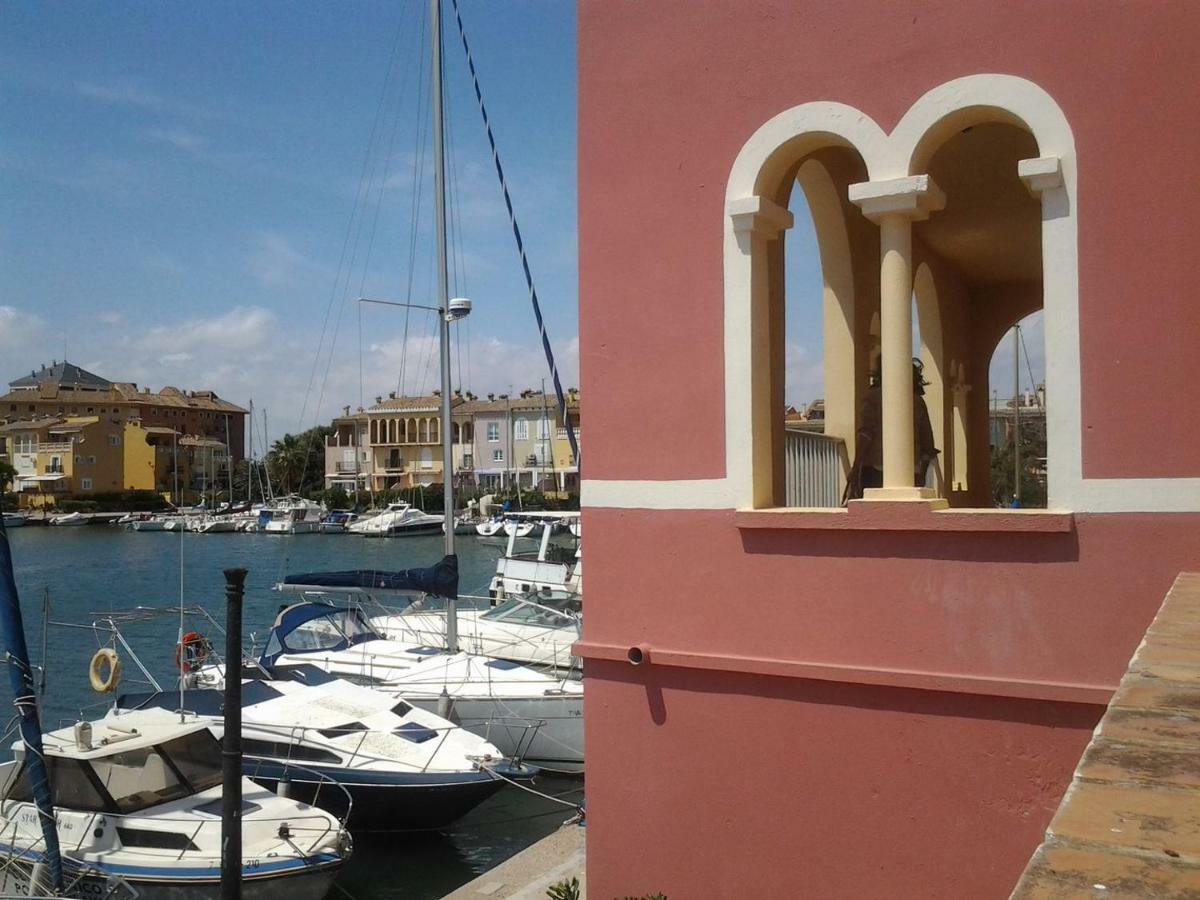 Valencia, Ideally Located 3bed-2bath Apart.few Mints Walk From Beach,pool,shop. * Port Saplaya
