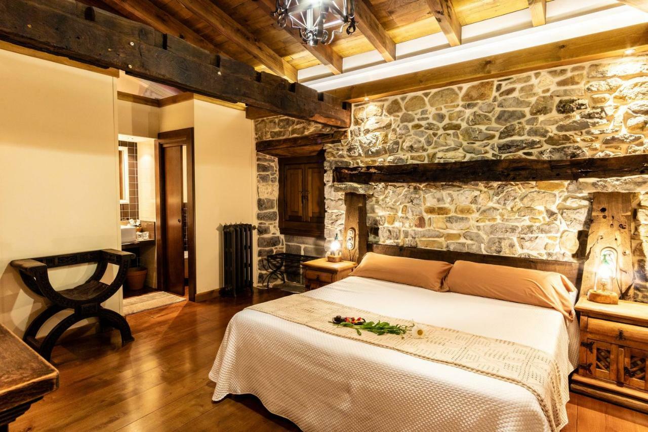 Casona De El Castañíu Serrapio