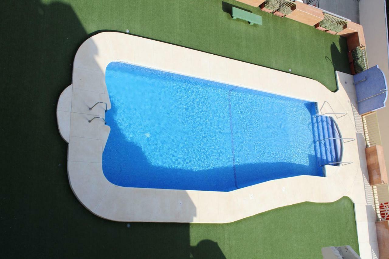 Vistas Al Mar Y Piscina Apartment *