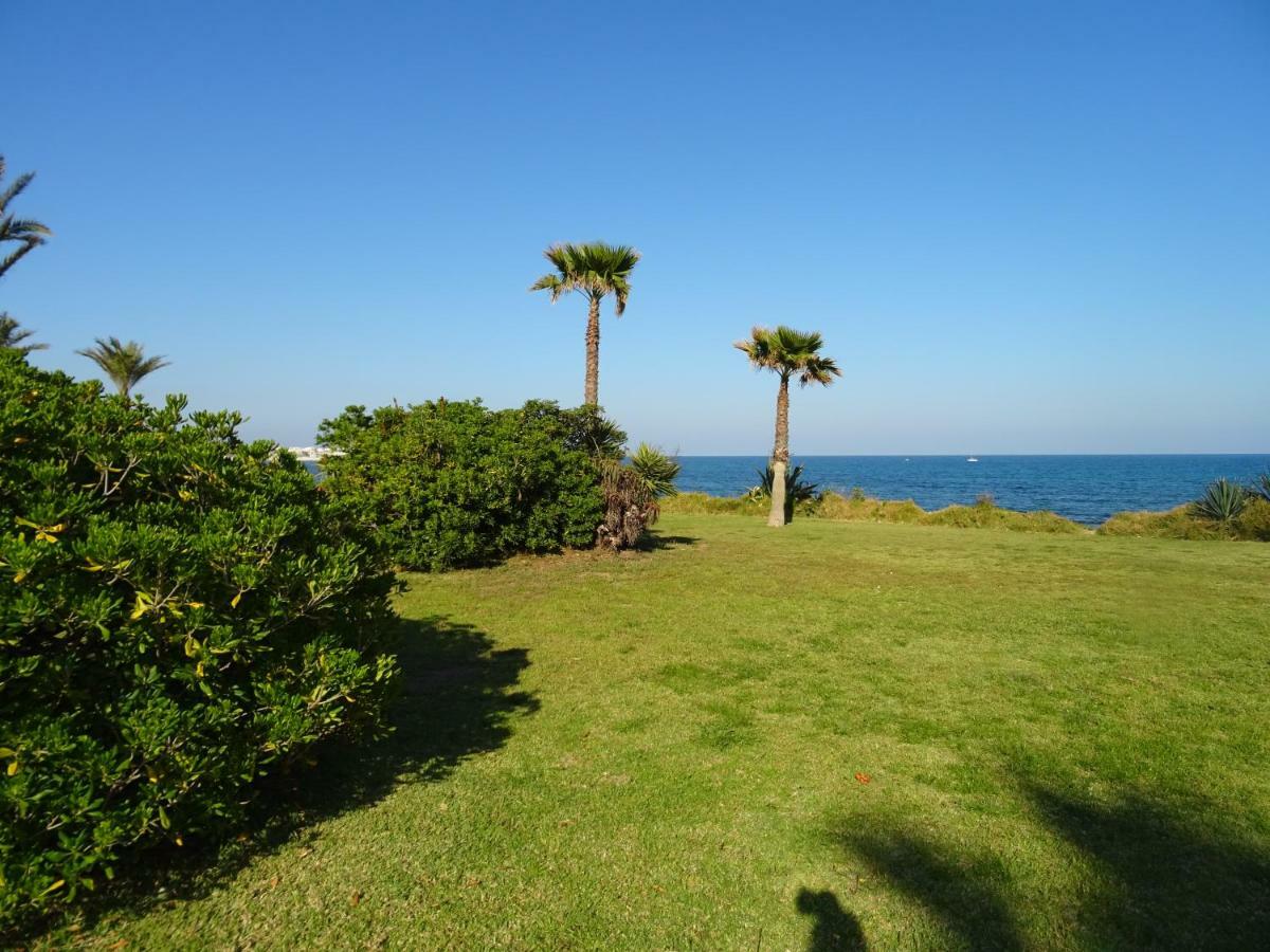 Brisas Del Mar Azul Apartment *