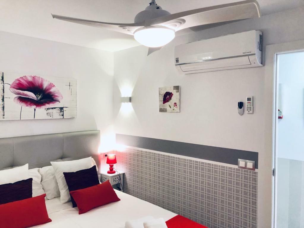 My Sweet Red Apartment