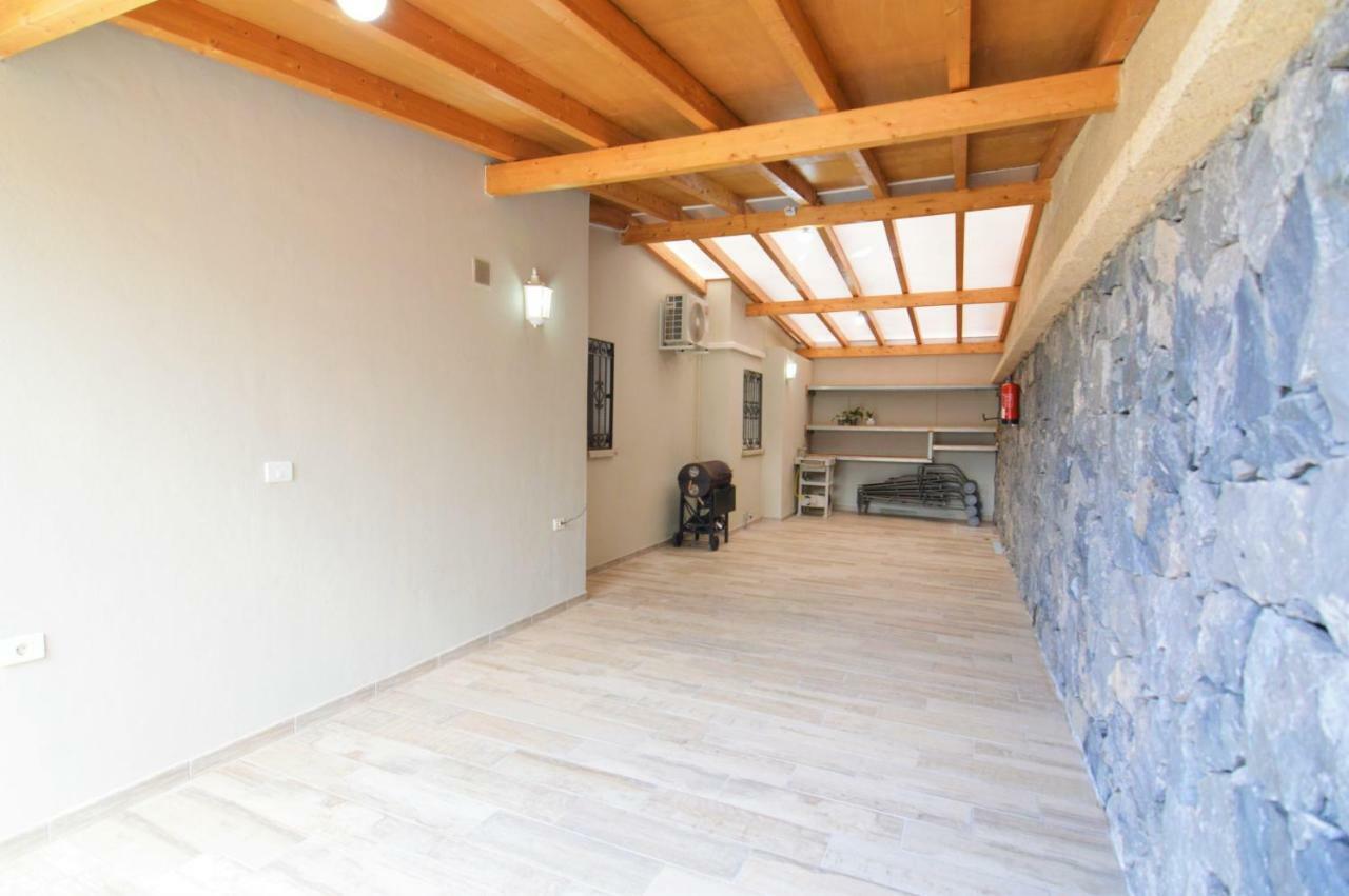 Villa Mariposa With Private Pool, Cactus Garden, Bbq & Wifi - Suitable For Families By Holidayshome *