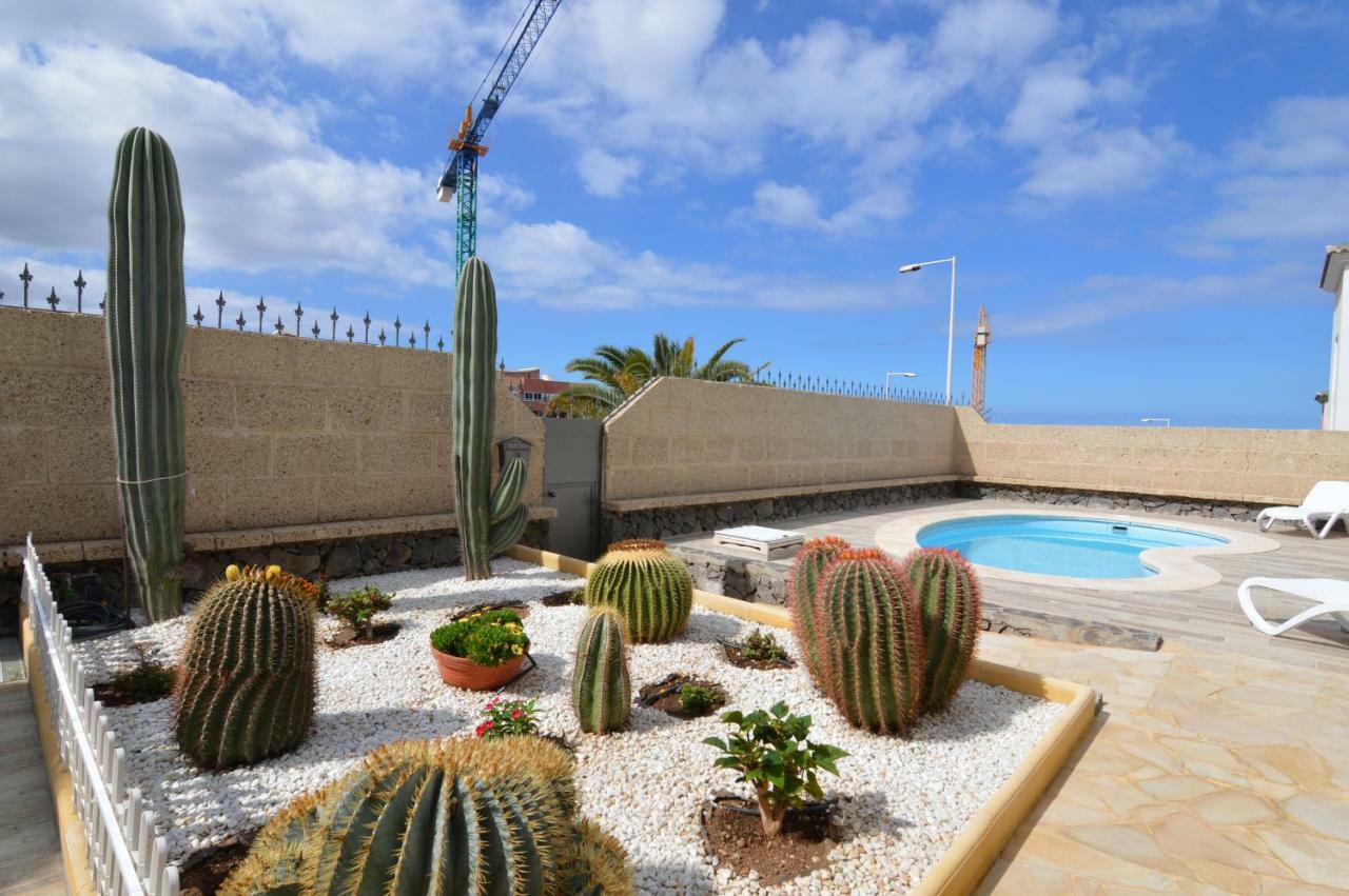 Villa Mariposa With Private Pool, Cactus Garden, Bbq & Wifi - Suitable For Families By Holidayshome Villa Costa Adeje (Tenerife)