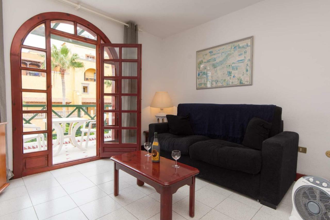 Park Santiago Iv 83 - Studio Apartment