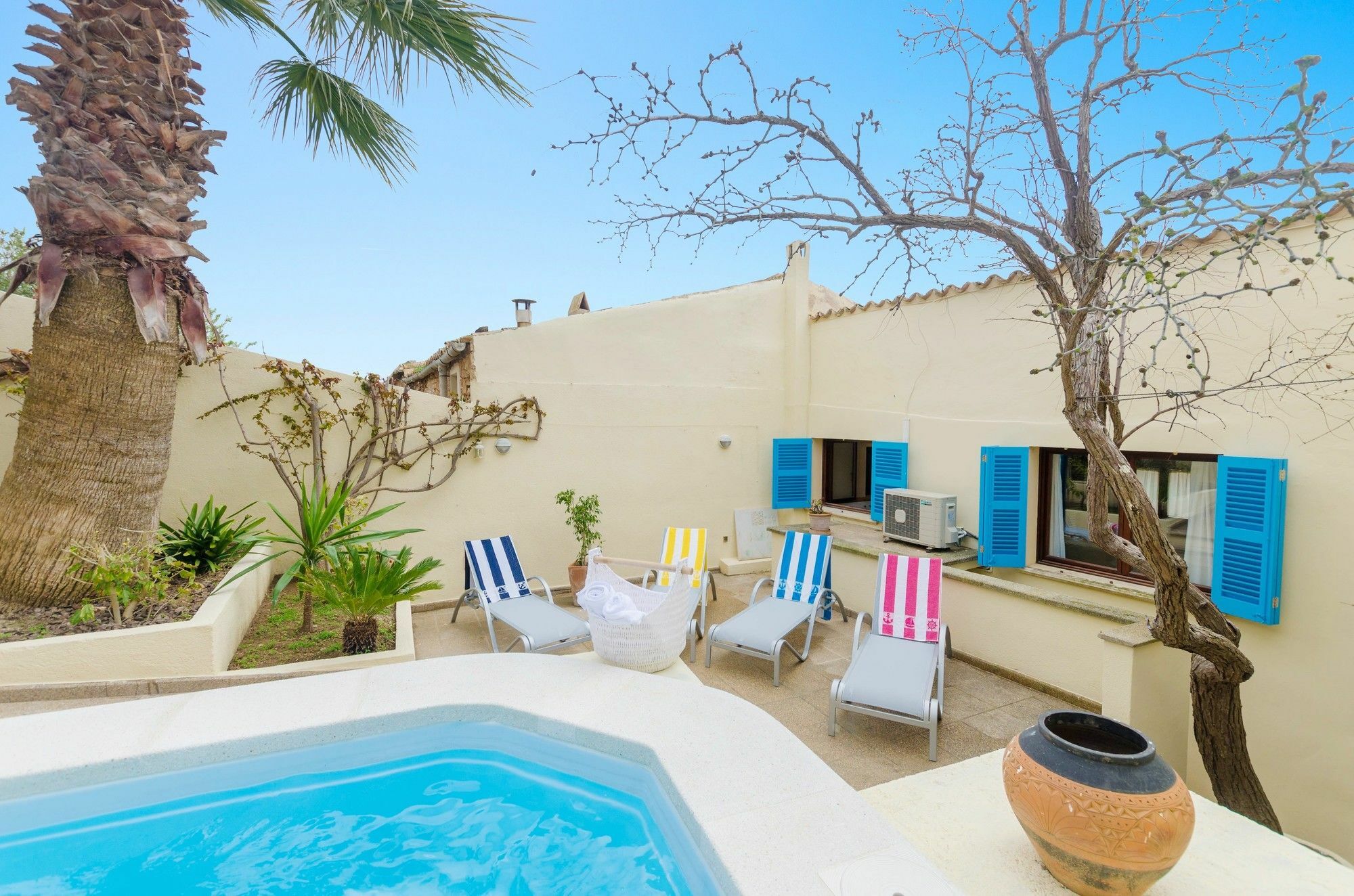 Pla Den Cosset Villa