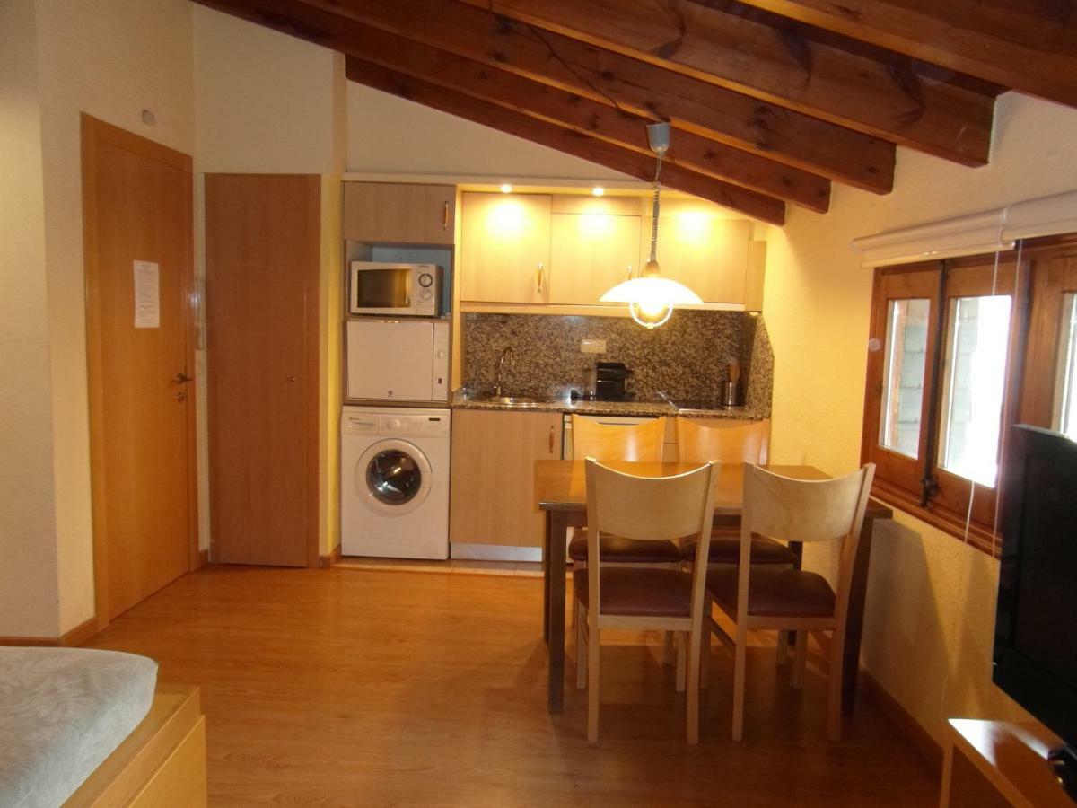 B08 - Mayor 22, 3º - Villmor *