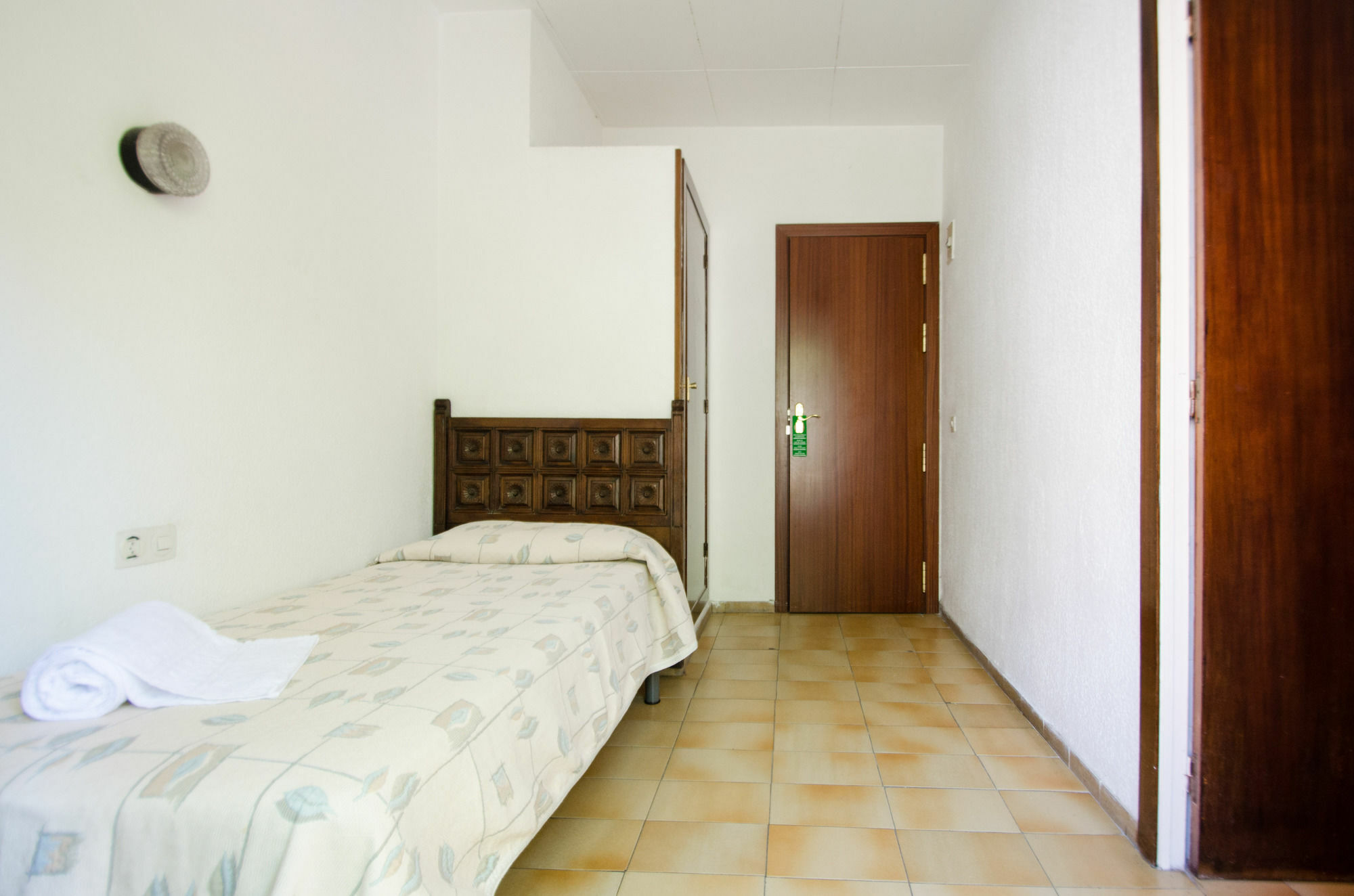 Lloret Guest house 2*