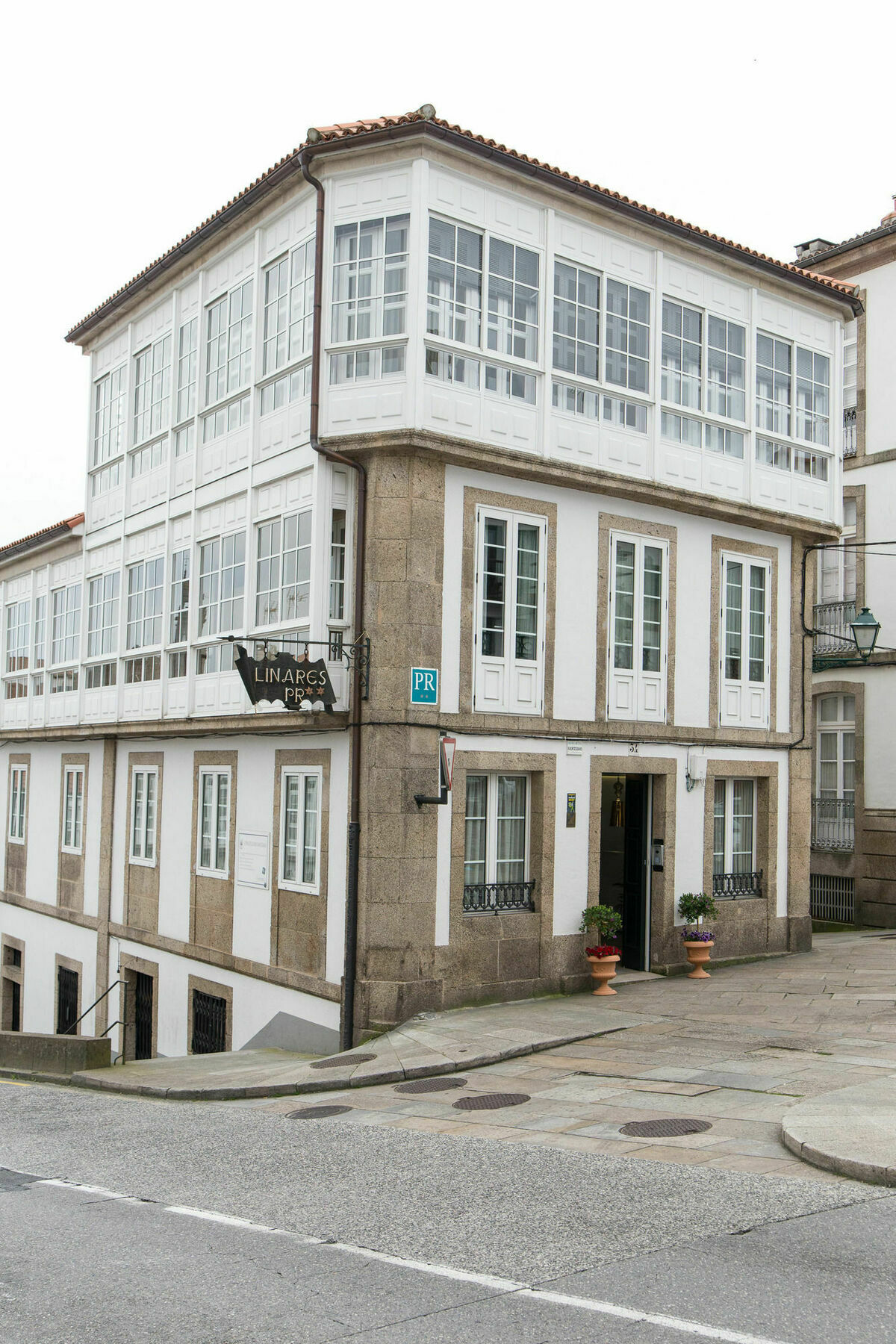 Linares Santiago Guest house 2*