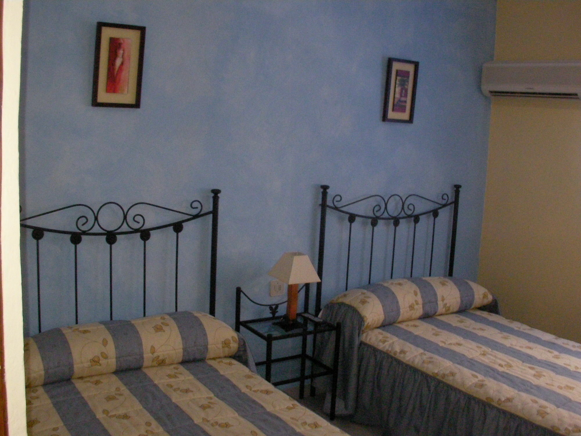 Hostal Trujillo Guest house *