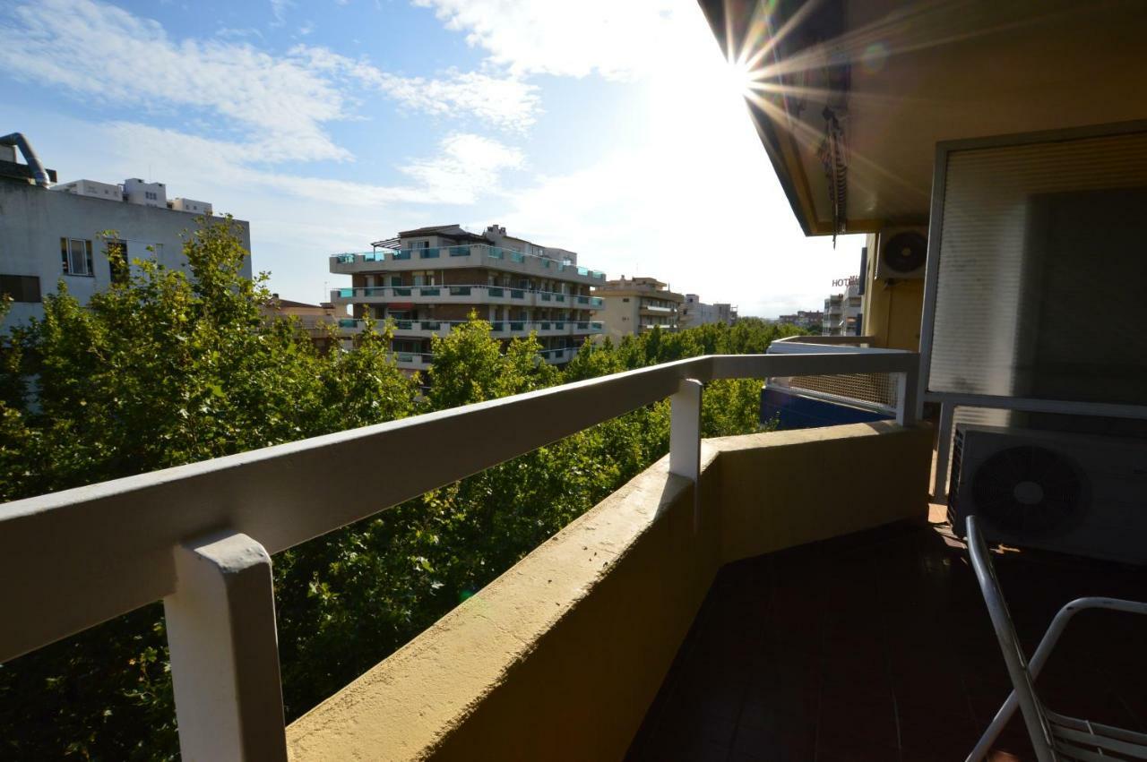 Alboran 2 Familias Arysal Apartamento Salou