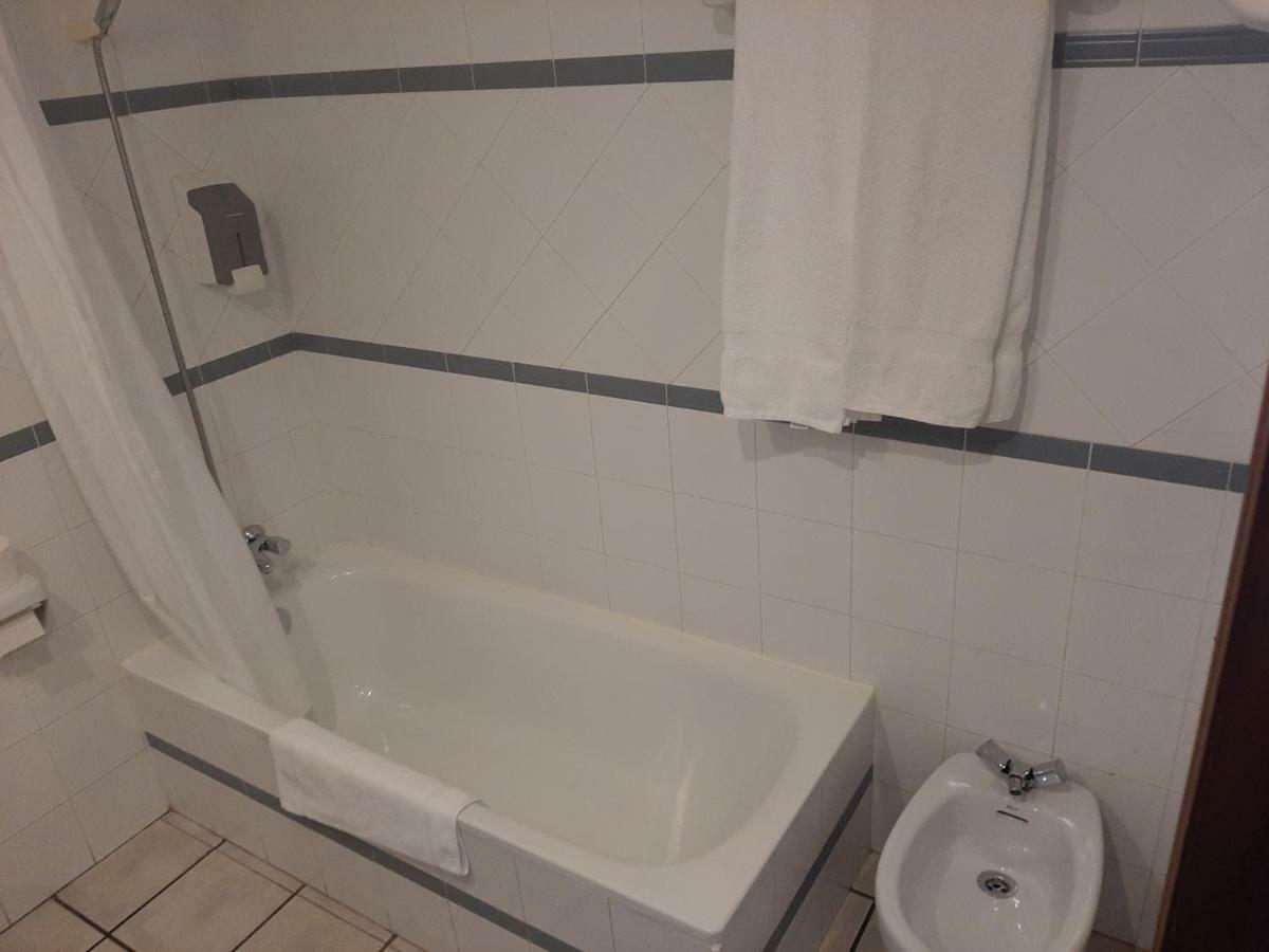 El Refugio Hotel *