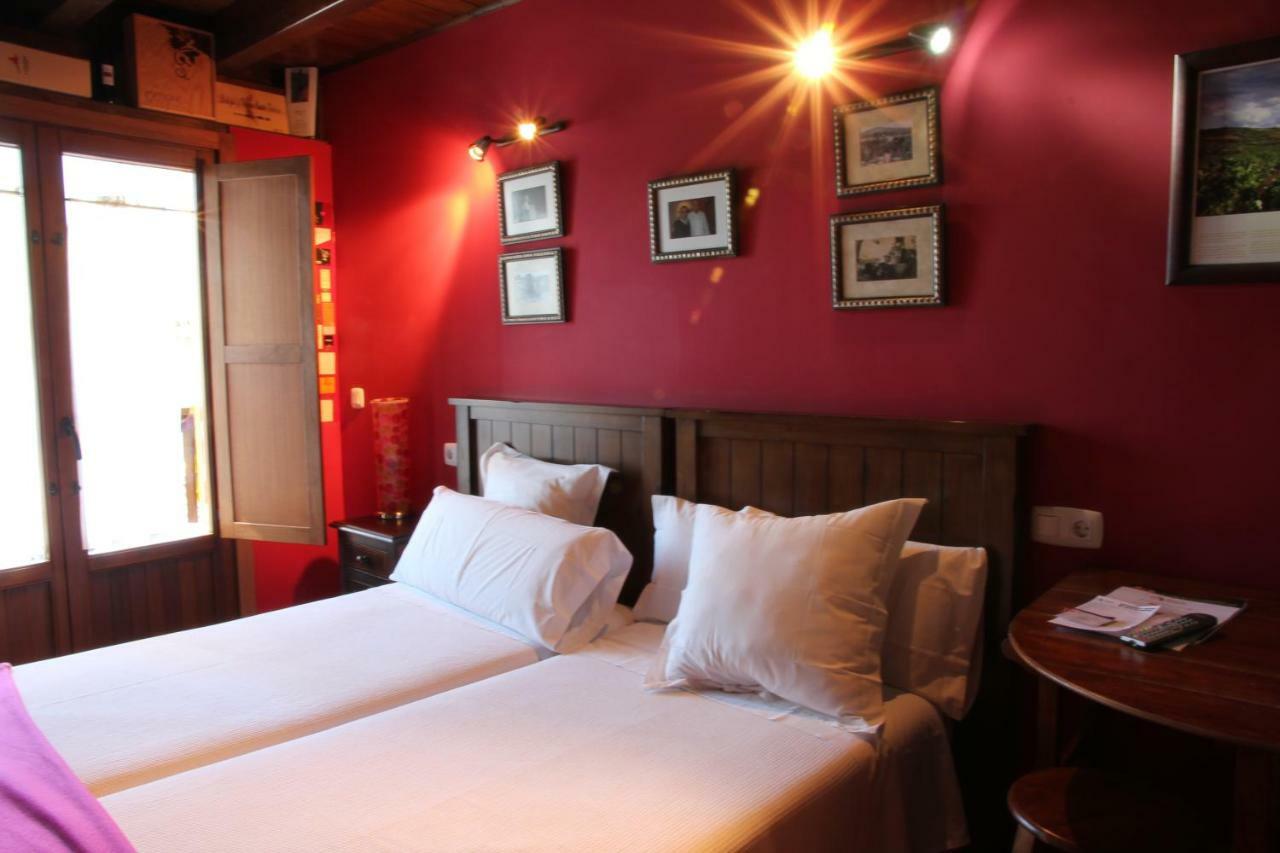 Guest house Micro-hostal La Puerta Del Perdon *
