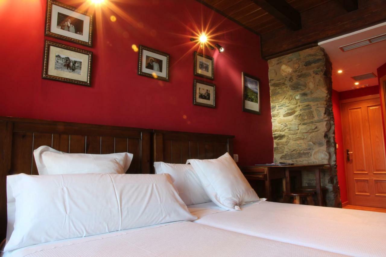 Micro-hostal La Puerta Del Perdon * Villafranca Del Bierzo