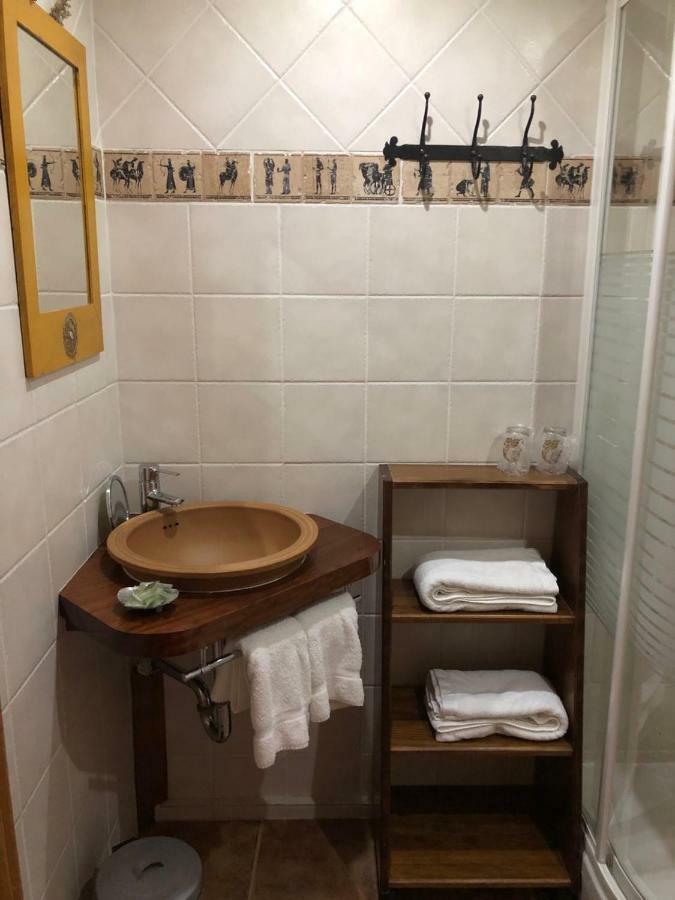 Guest house Micro-hostal La Puerta Del Perdon *