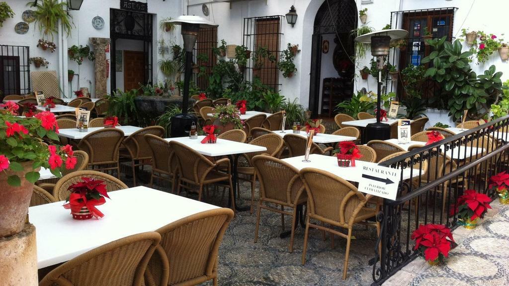 Hotel Patios *