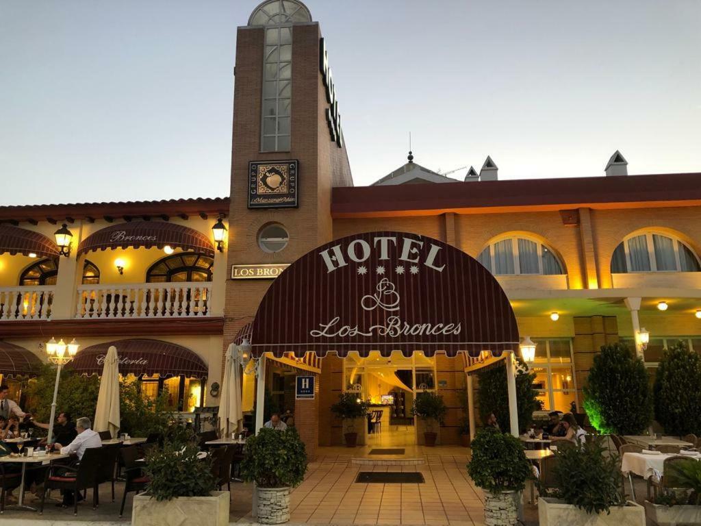 Bronces Hotel 4*
