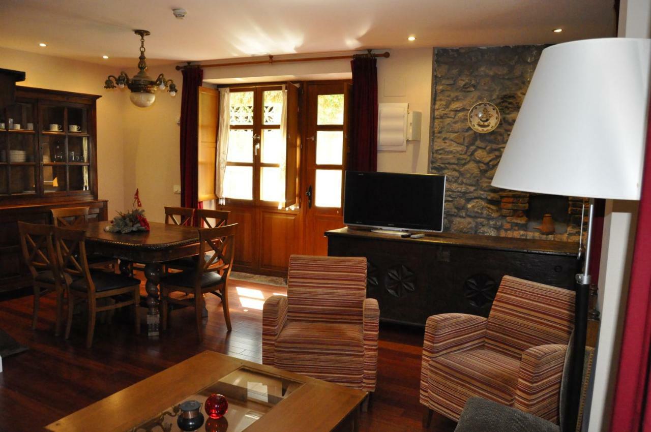 Hotel La Casona De Don Santos Proaza