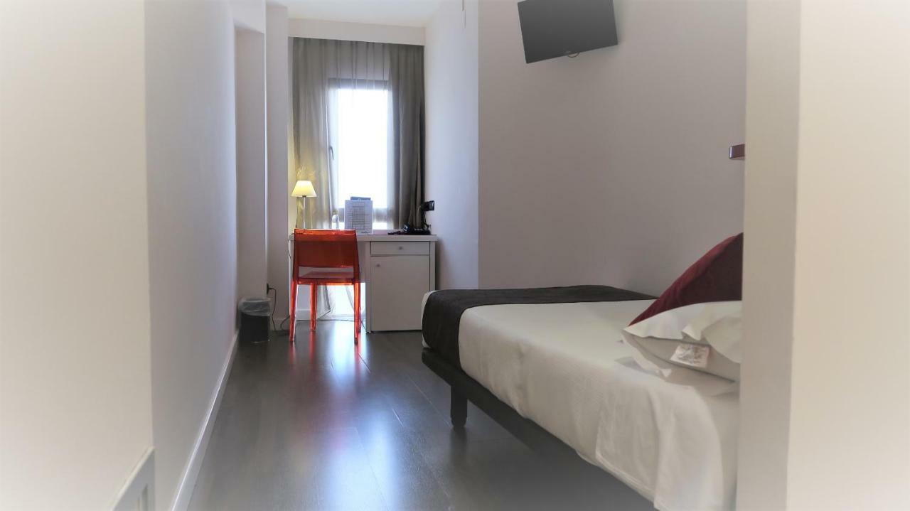 Hotel Plaza 3*