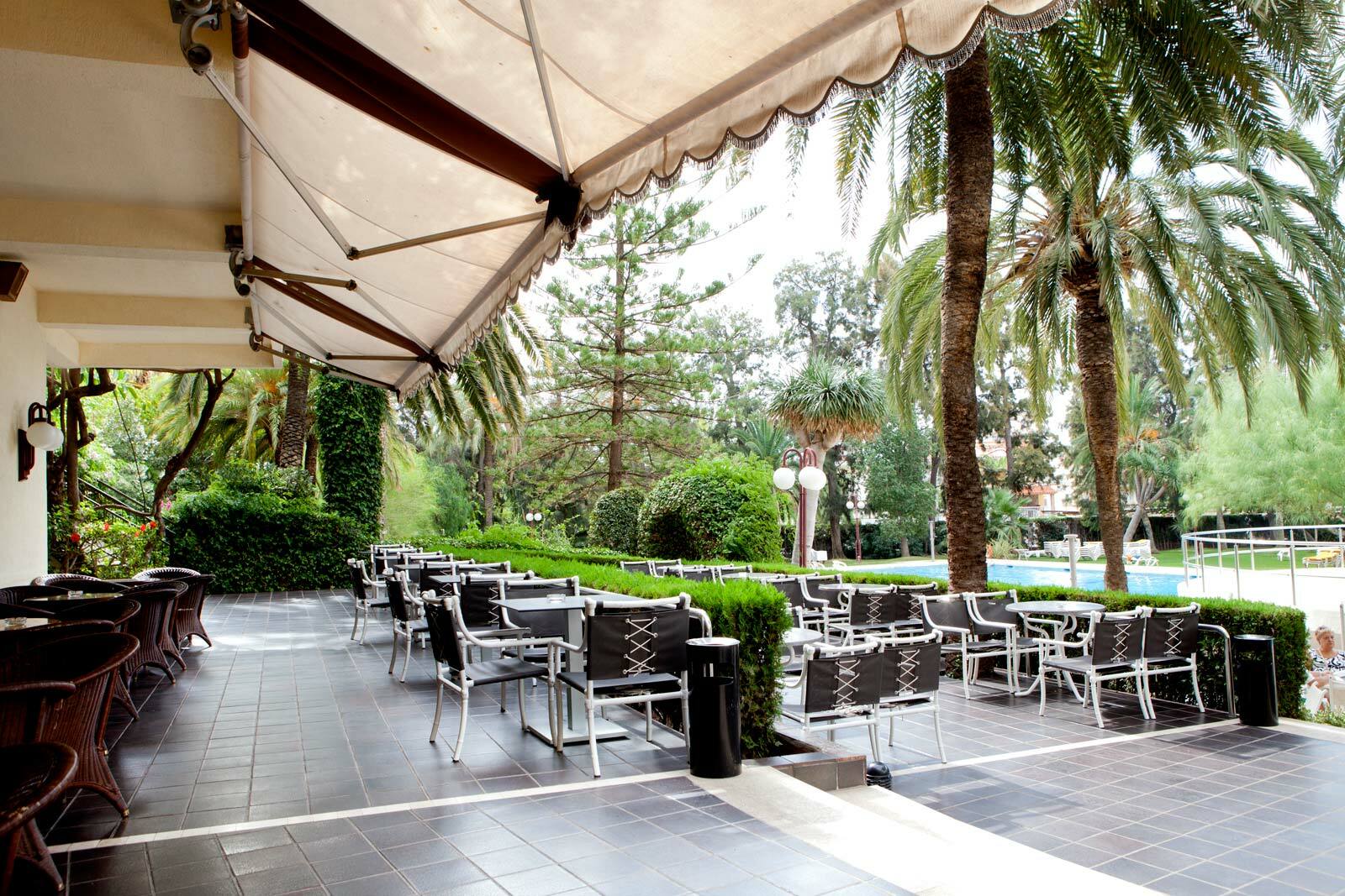 Intelier Orange 4* Benicassim