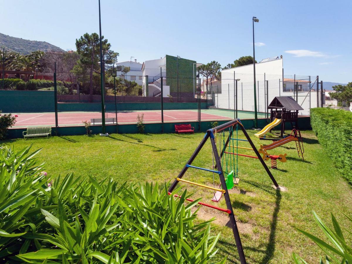 Apartment Palmiers I-7 By Interhome * Llanca