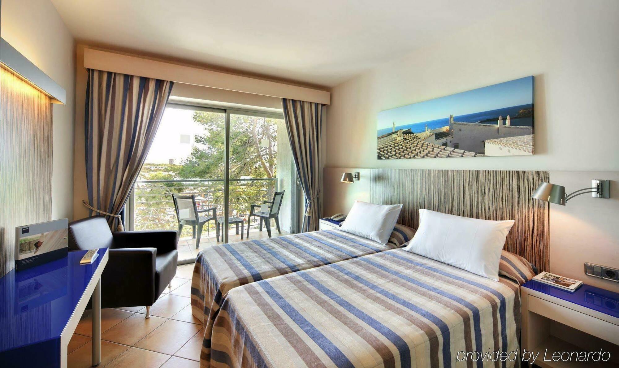 Occidental Menorca Hotel 4*