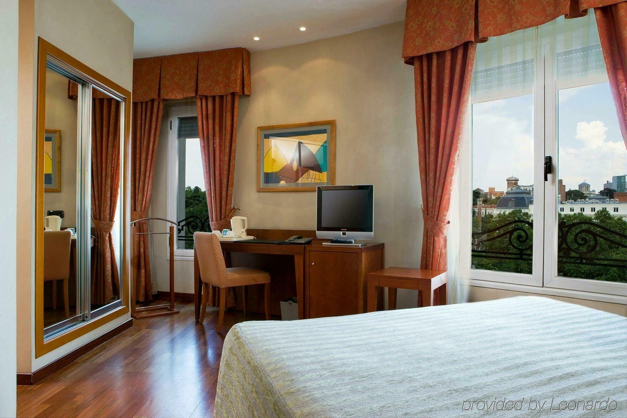 Nh Nacional Hotel