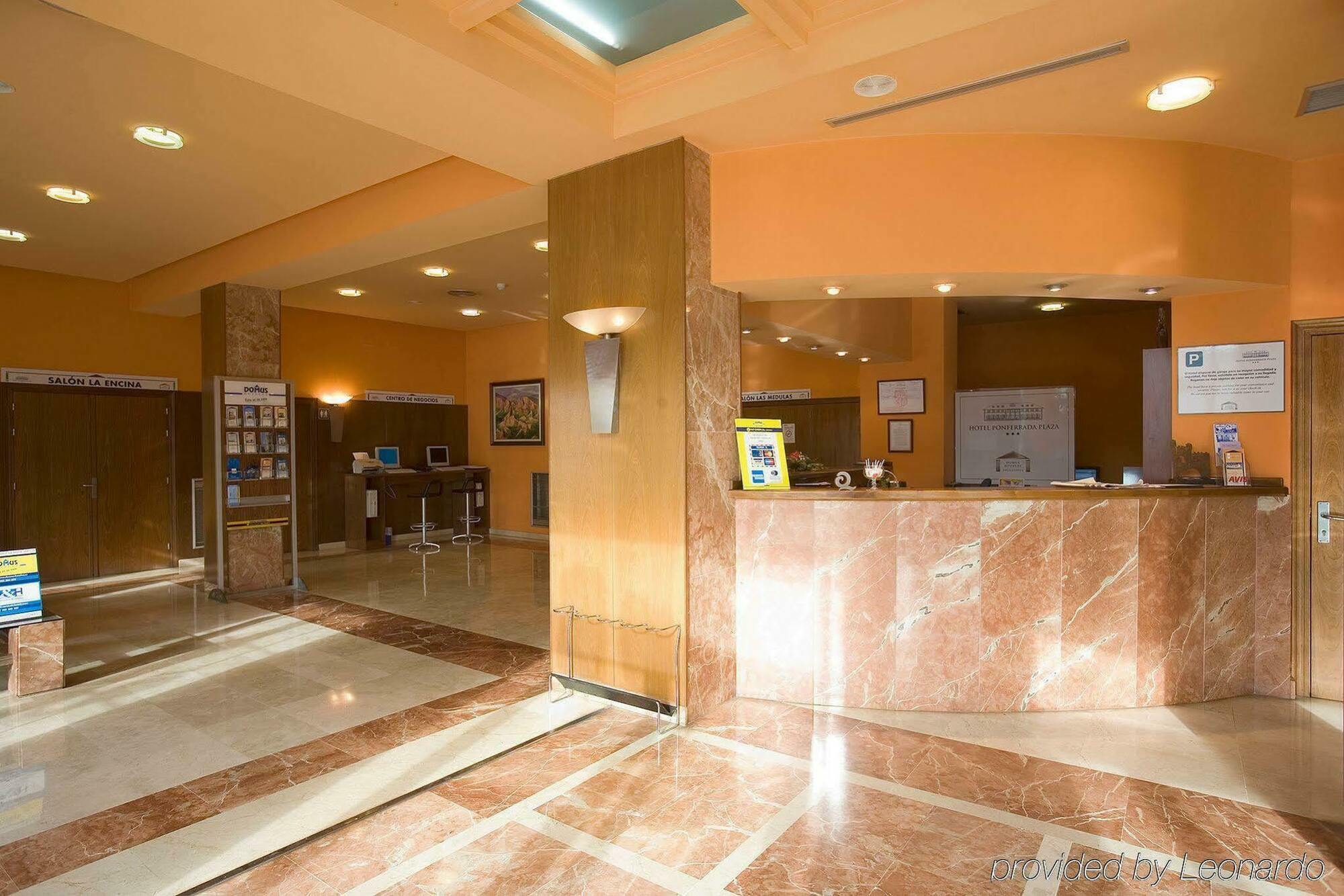 Plaza Hotel 3*