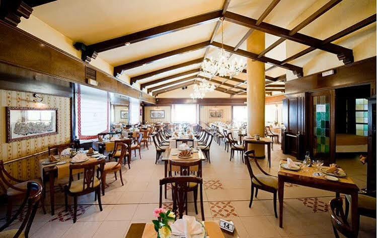 Rey Arturo Burgos 3* Villagonzalo Pedernales