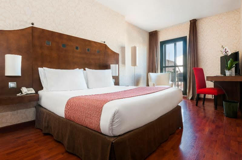 Exe Agora Hotel 4*