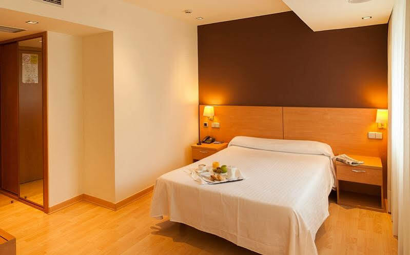 Hotel Exe Puerta San Pedro 3*