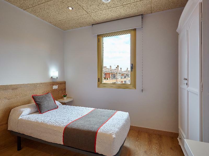 Nobadis Hotel 2*