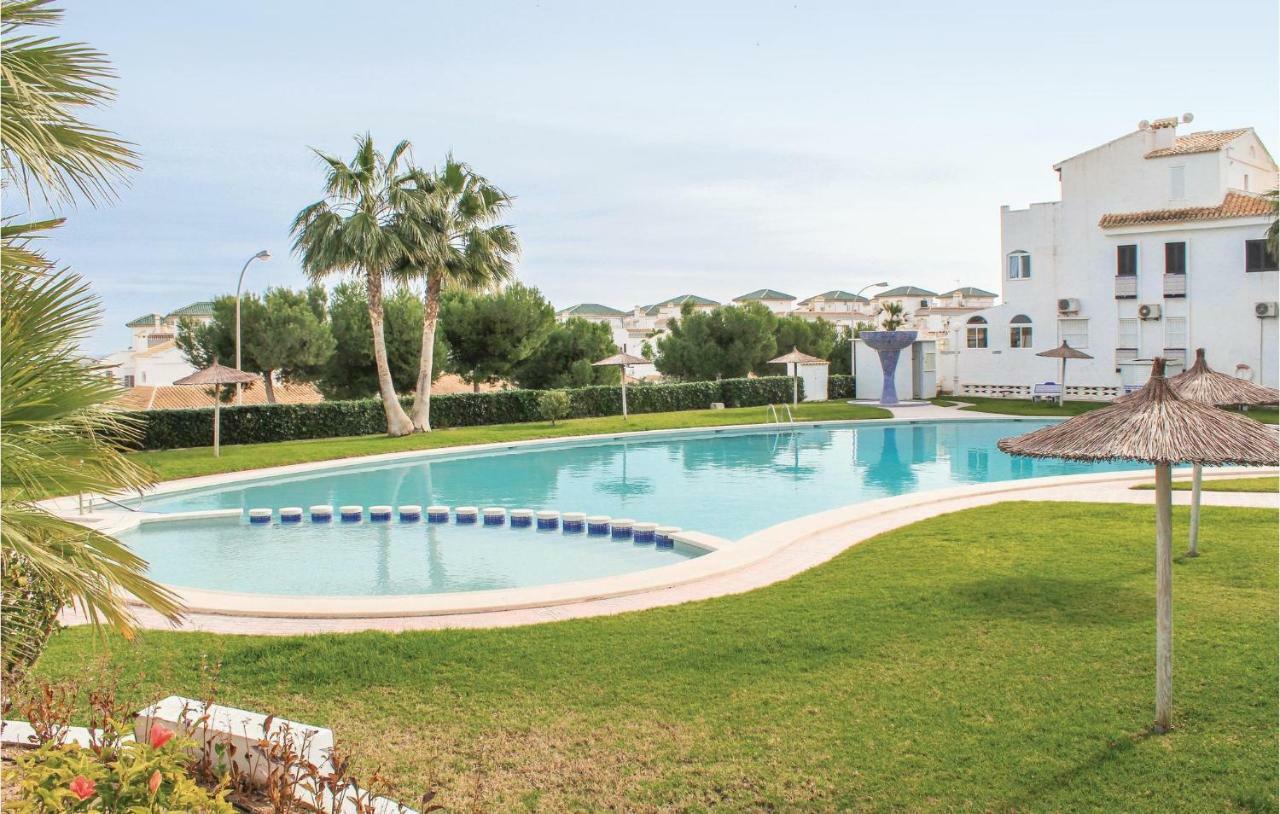 Stunning In Torrevieja-la Mata Apartamento La Mata (Torrevieja)