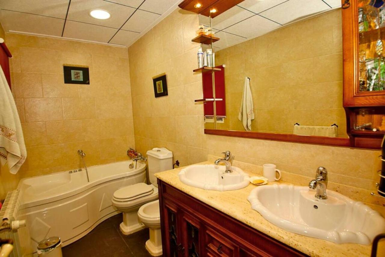 Chalet Arenales Great With Ac, Pool And Barbecue *