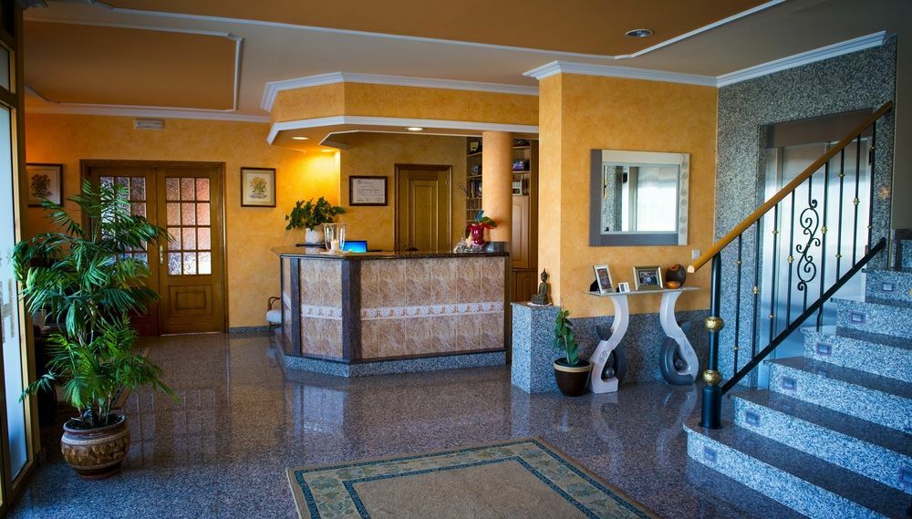 Alpina Hotel 2*