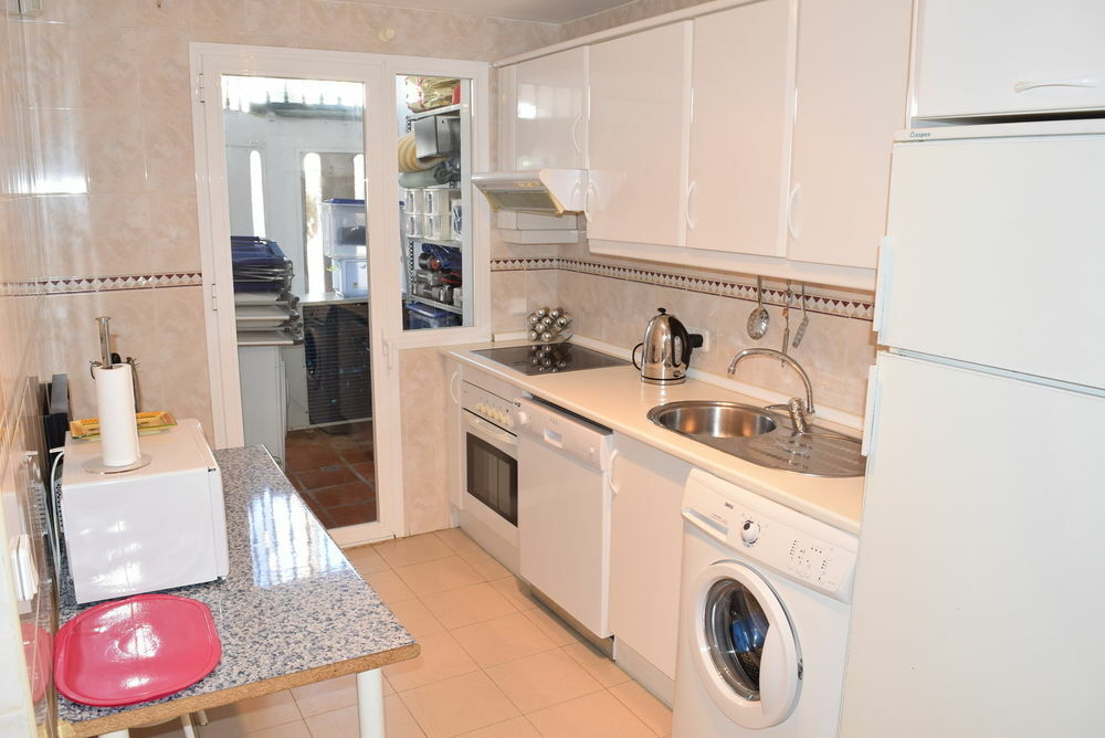 Y Casas Serinamar Marbella 3*