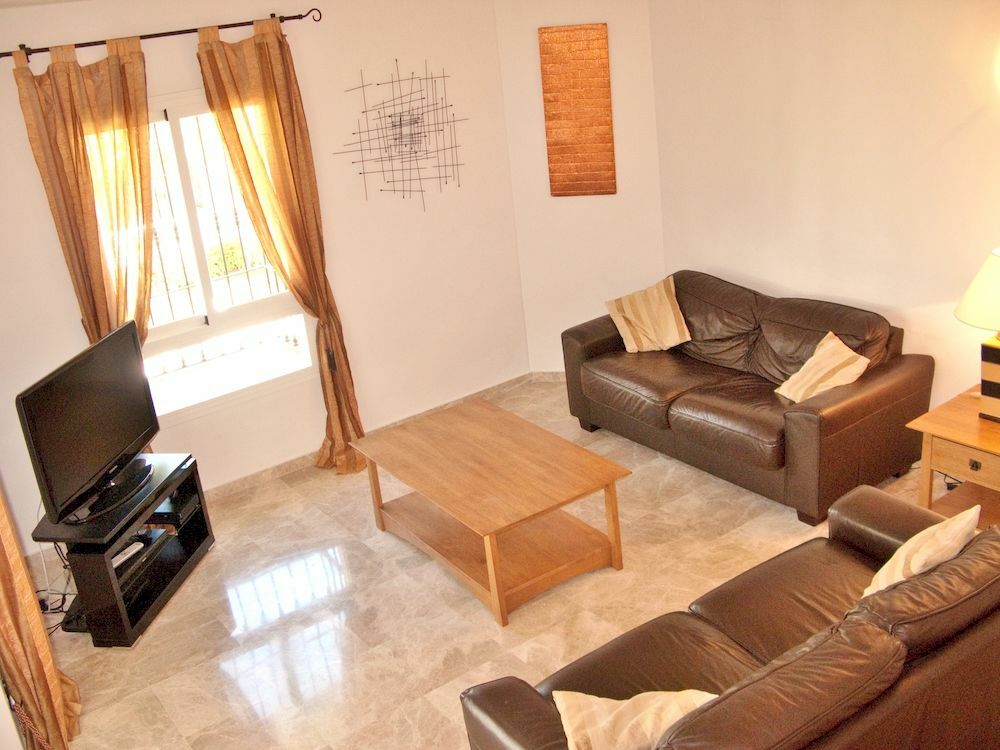 Hotel Y Casas Serinamar Marbella 3*