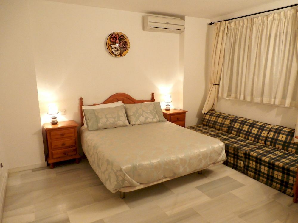 Y Casas Serinamar Marbella El Angel
