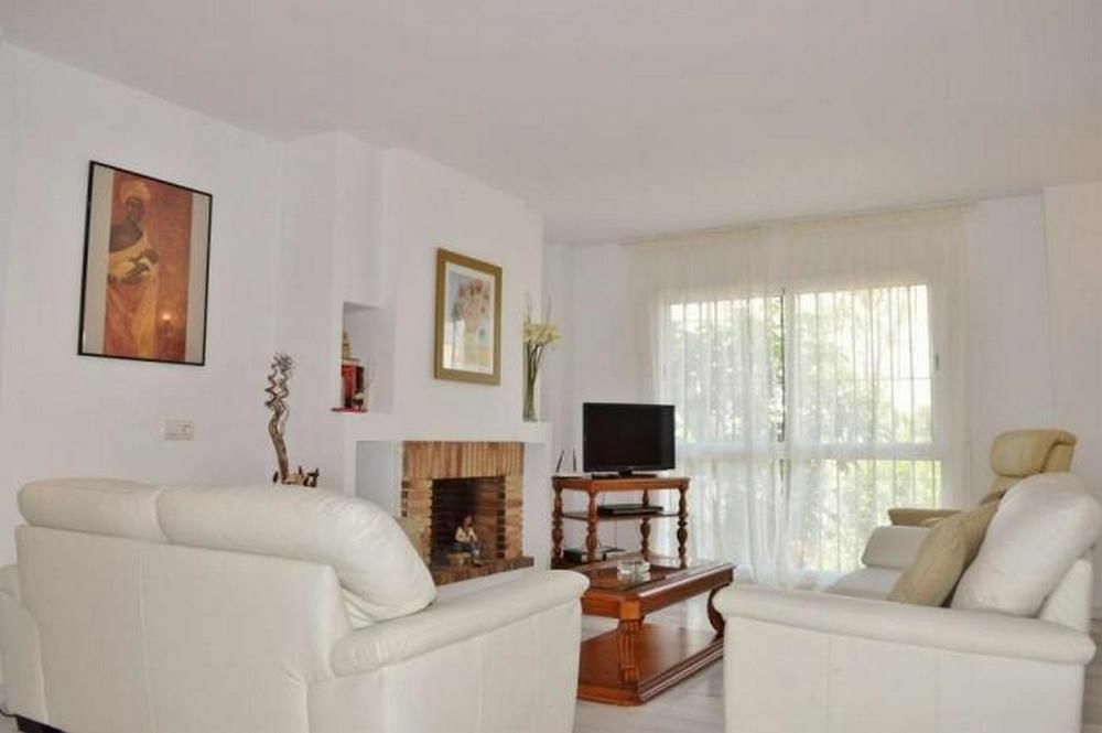 Y Casas Serinamar Marbella 3*