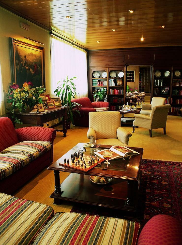 Hotel El Castell De Ciutat - Relais & Chateaux 4*
