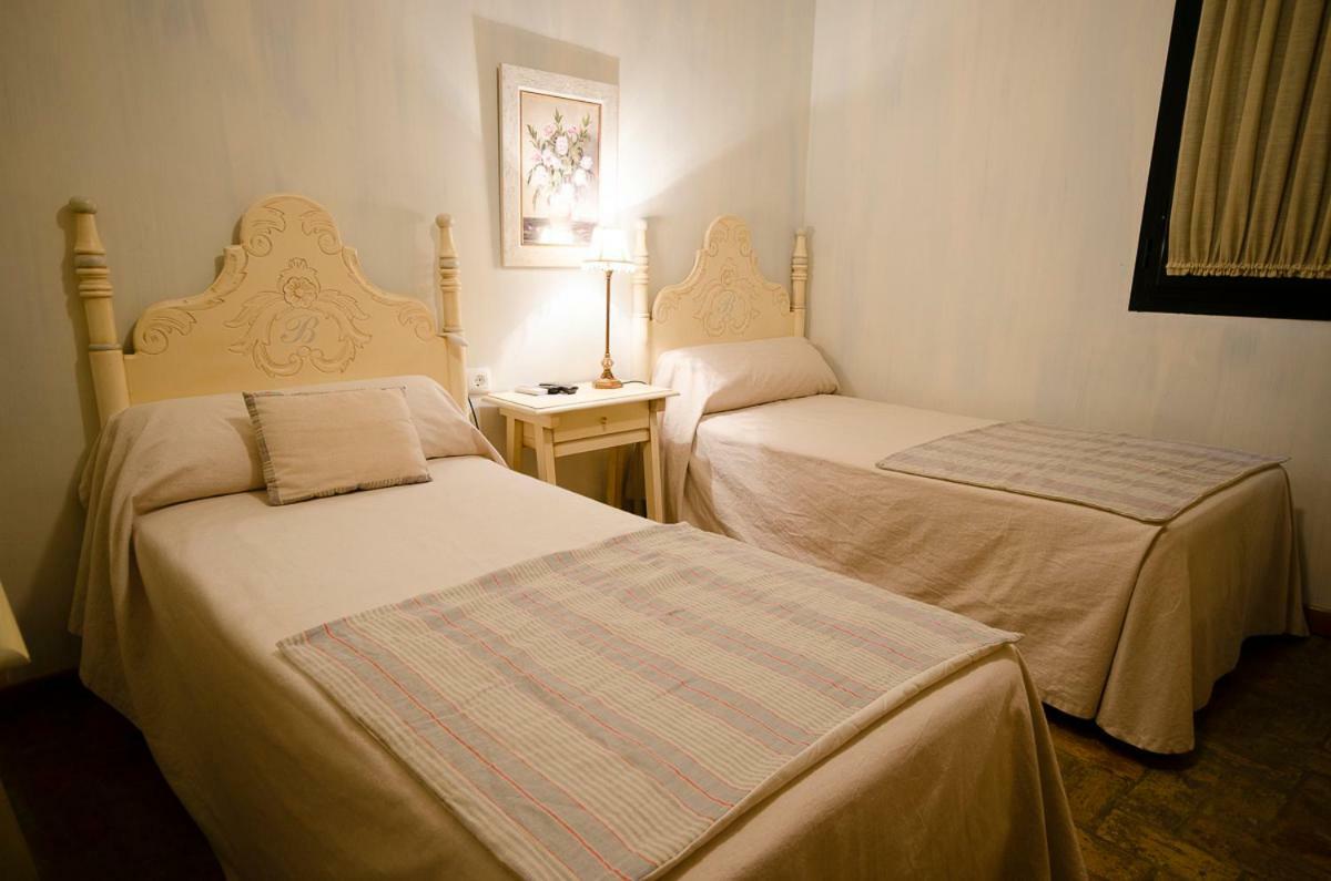 Molino La Boticaria Hotel Marchena (Seville)
