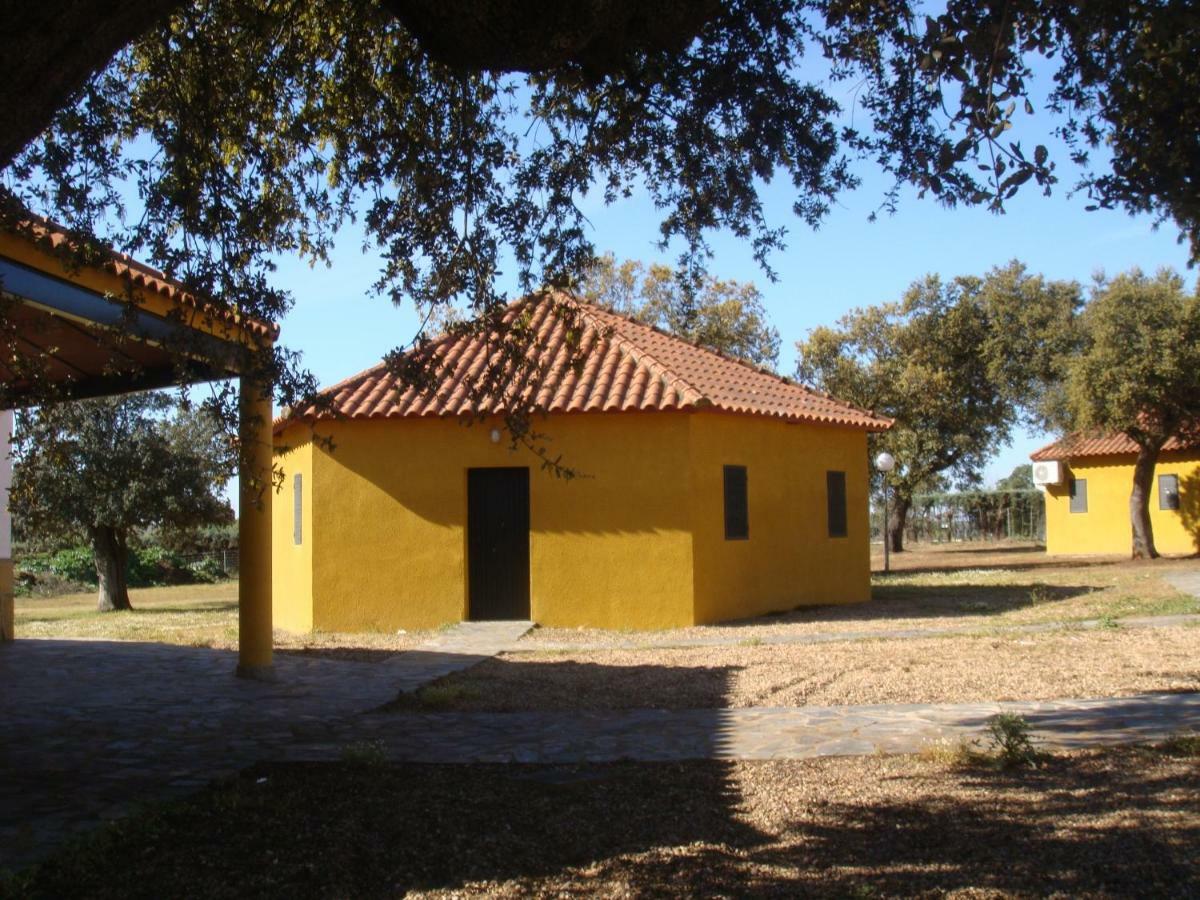 Cornalvo Hostal *