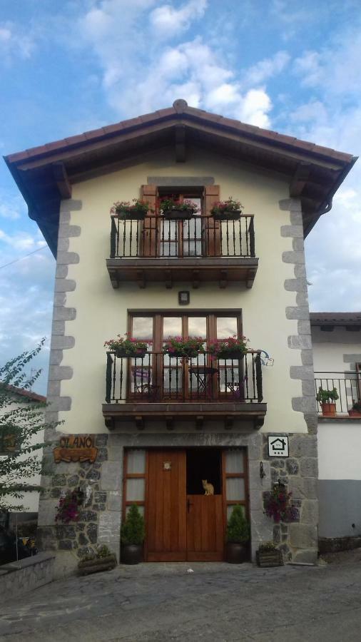 Olano * Errazquin