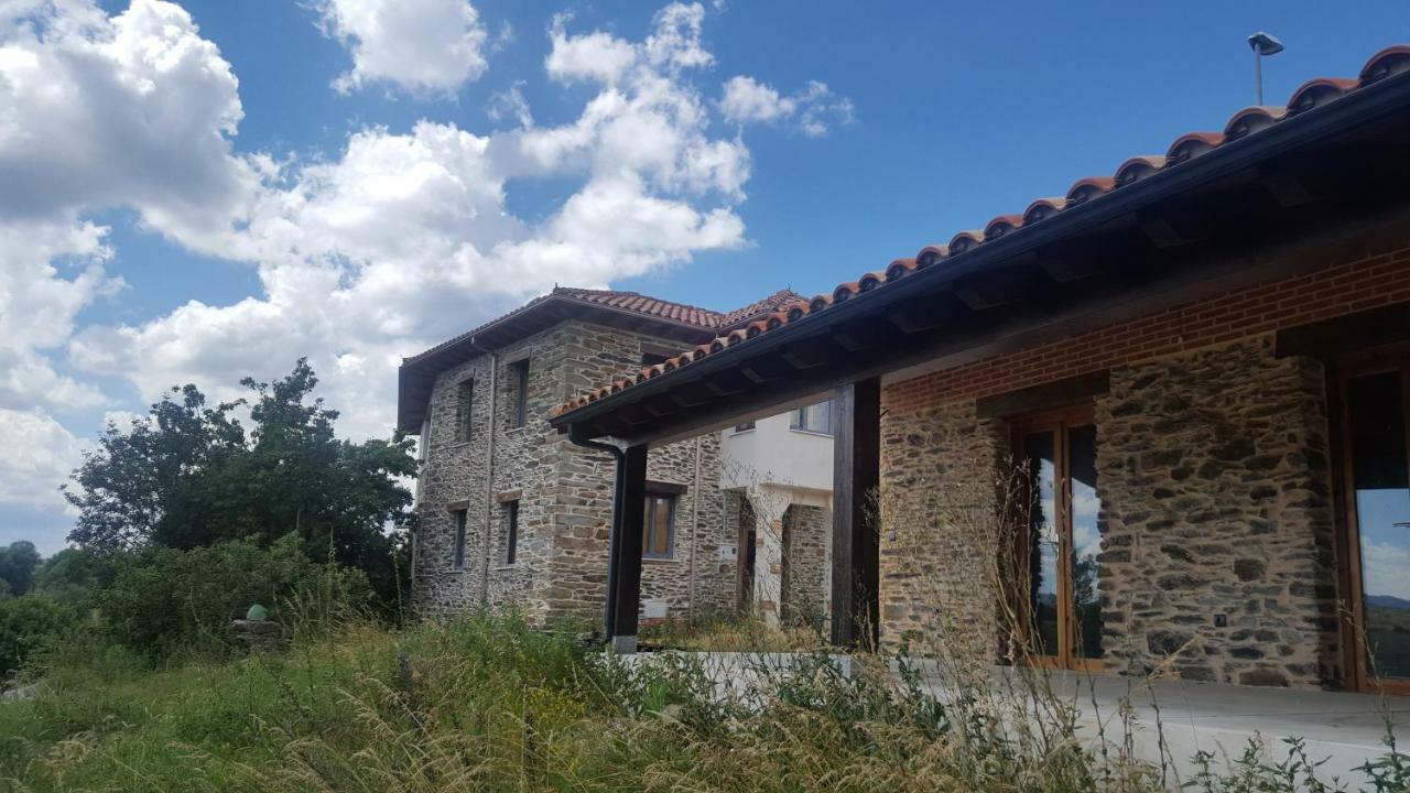 Сasa de vacaciones Casa Omañesa Soto y Amio