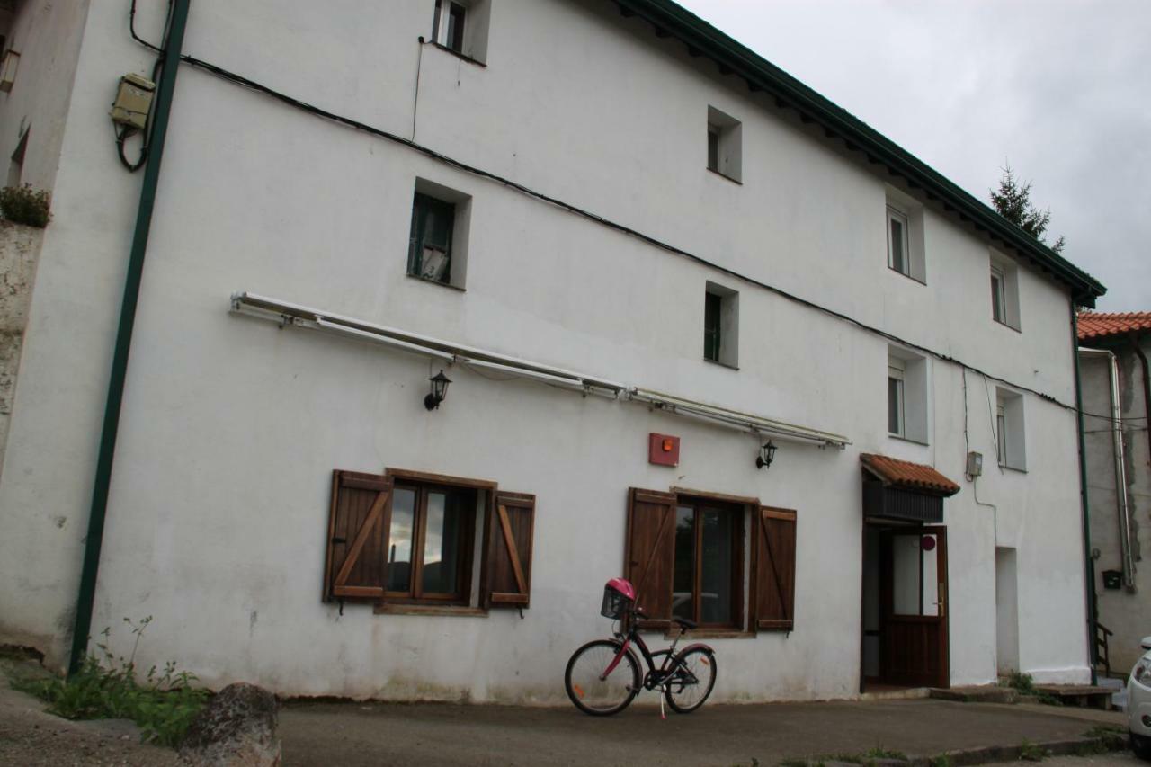 Apartment Rural Zuri Cotorrio