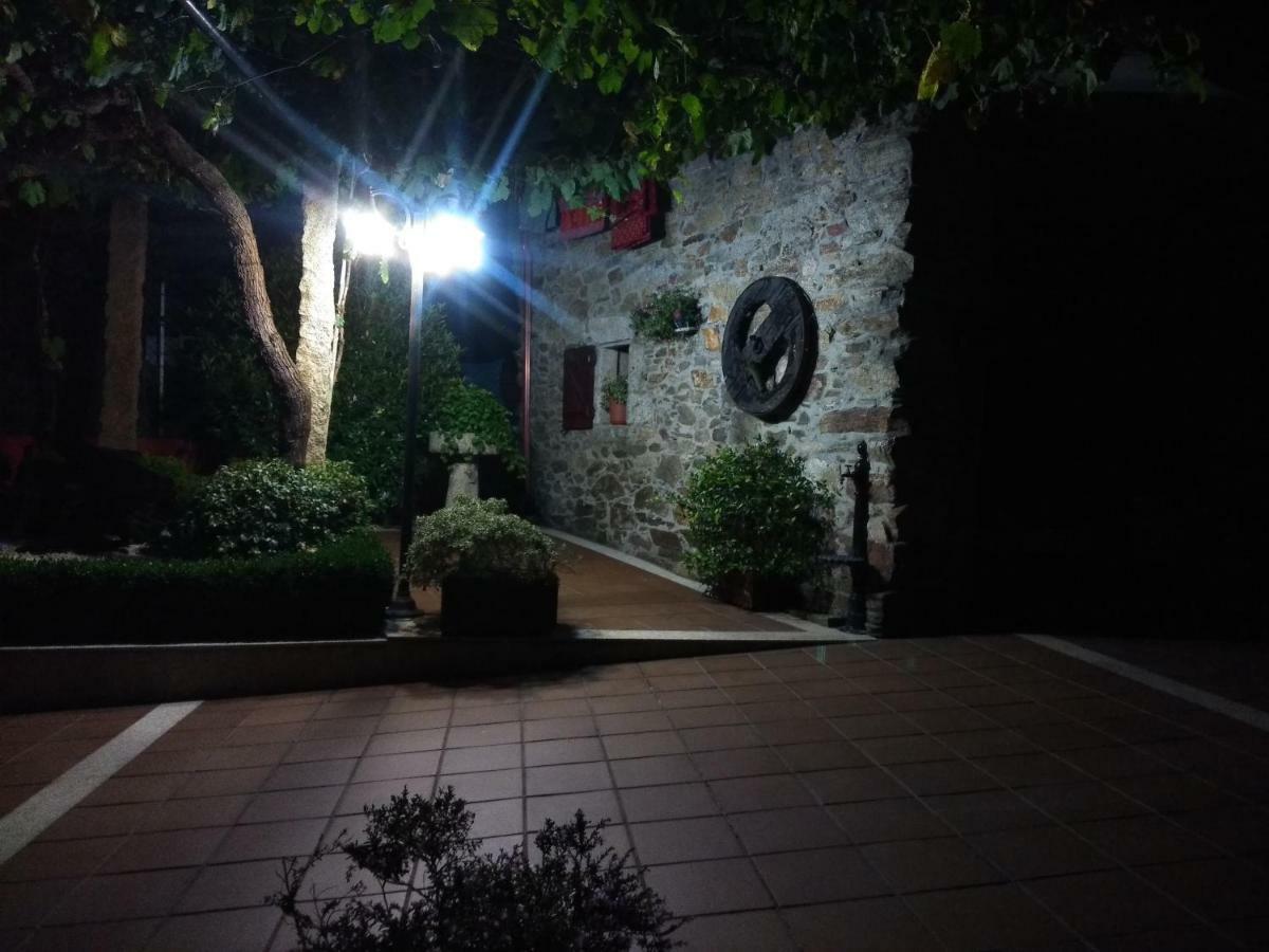 Eira Vella *
