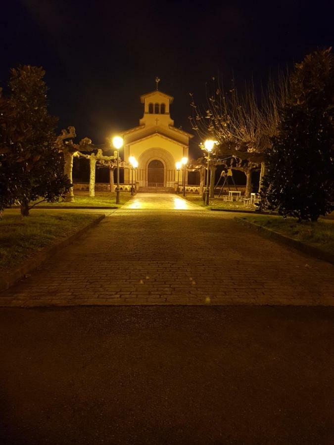 Сasa de vacaciones Piso En Lieres