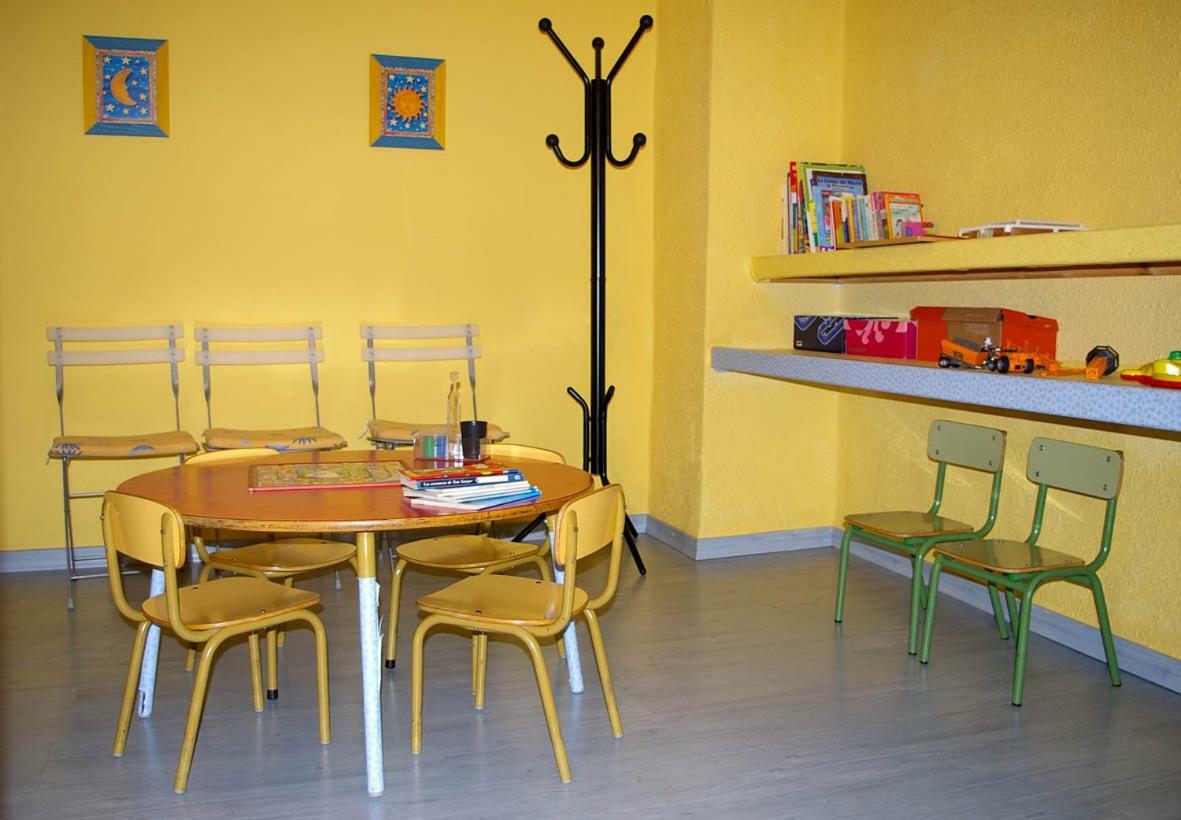 Casa Blasco Сasa de vacaciones Artieda (Zaragoza)