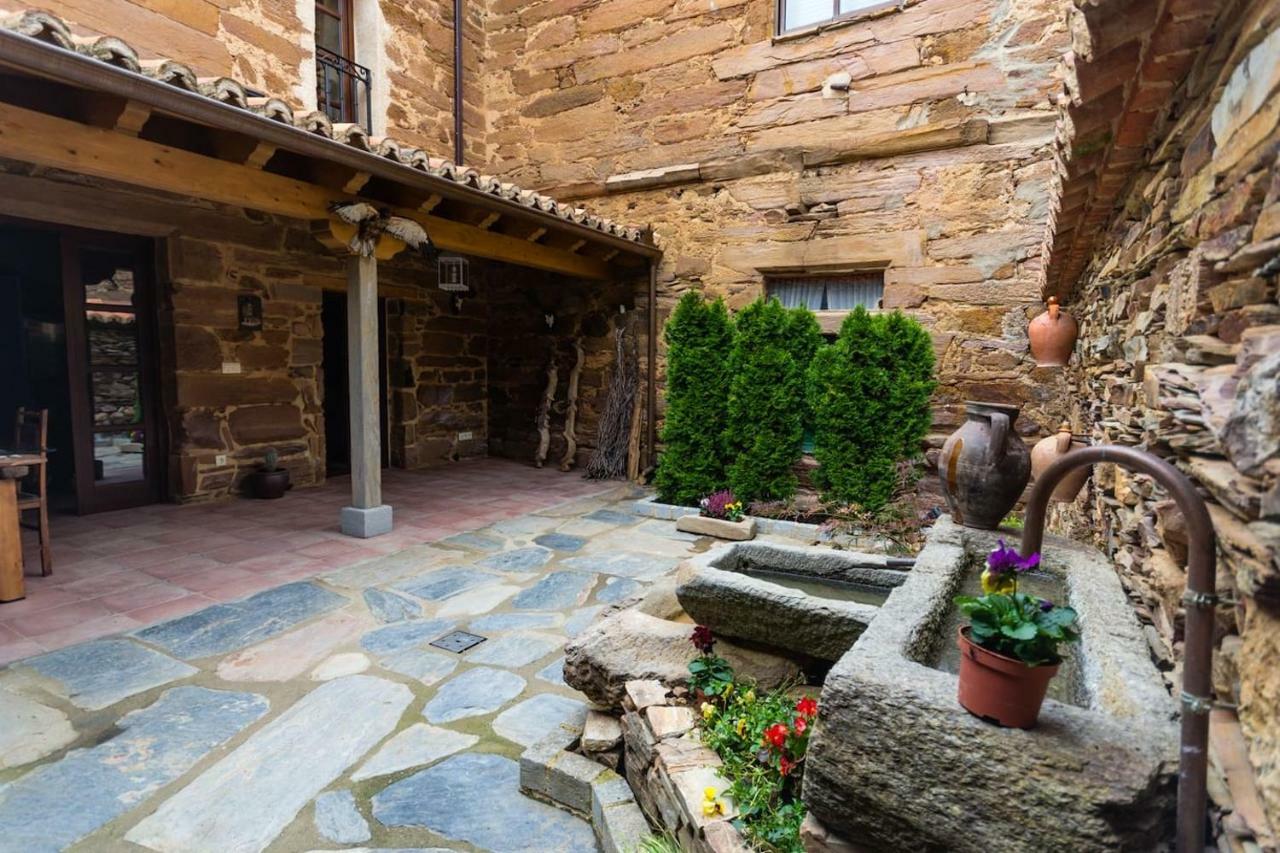 La De Tábara Villa Tabara