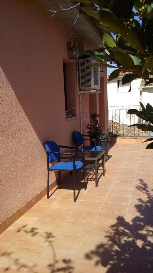 Del Somontano Apartamento Salas Bajas