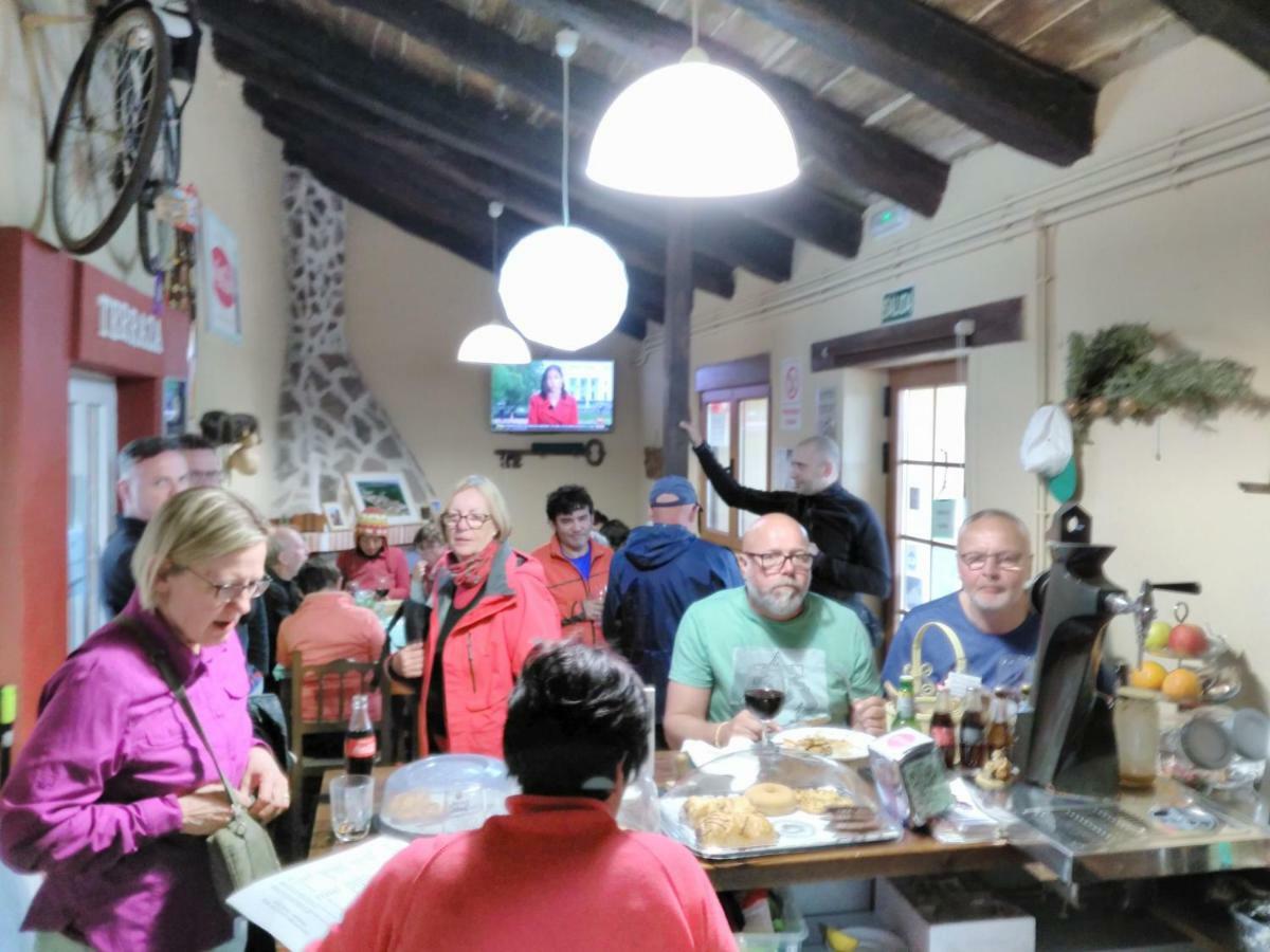 Canarios Hostal